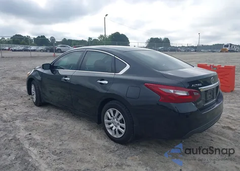 2018 Nissan Altima 2.5 S z USA, uszkodzony, nr VIN 1N4AL3AP8JC137556